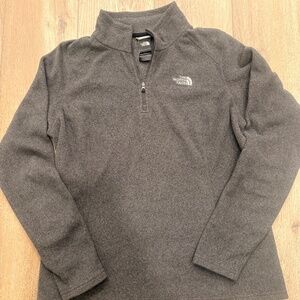 North Face gray fleece quarterzip